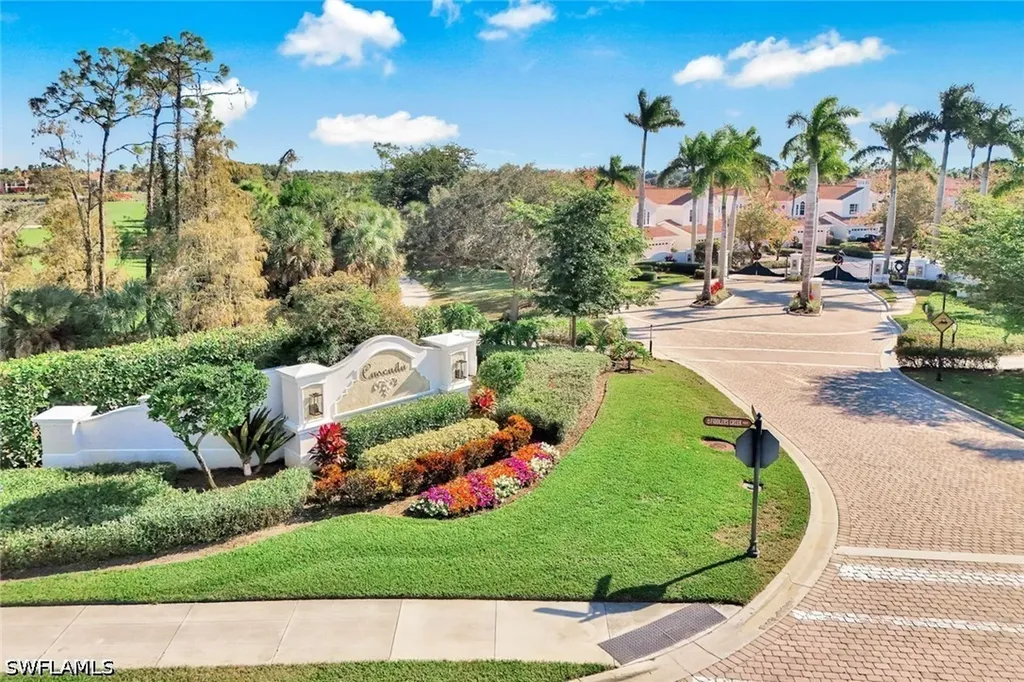 9038 Cascada Way Naples FL 34114