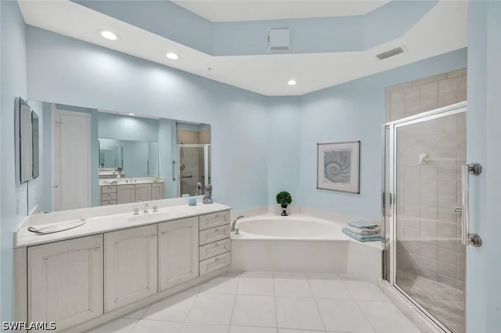 9038 Cascada Way Naples FL 34114
