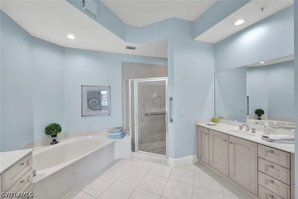 9038 Cascada Way Naples FL 34114