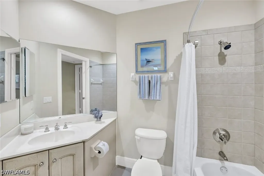 9038 Cascada Way Naples FL 34114