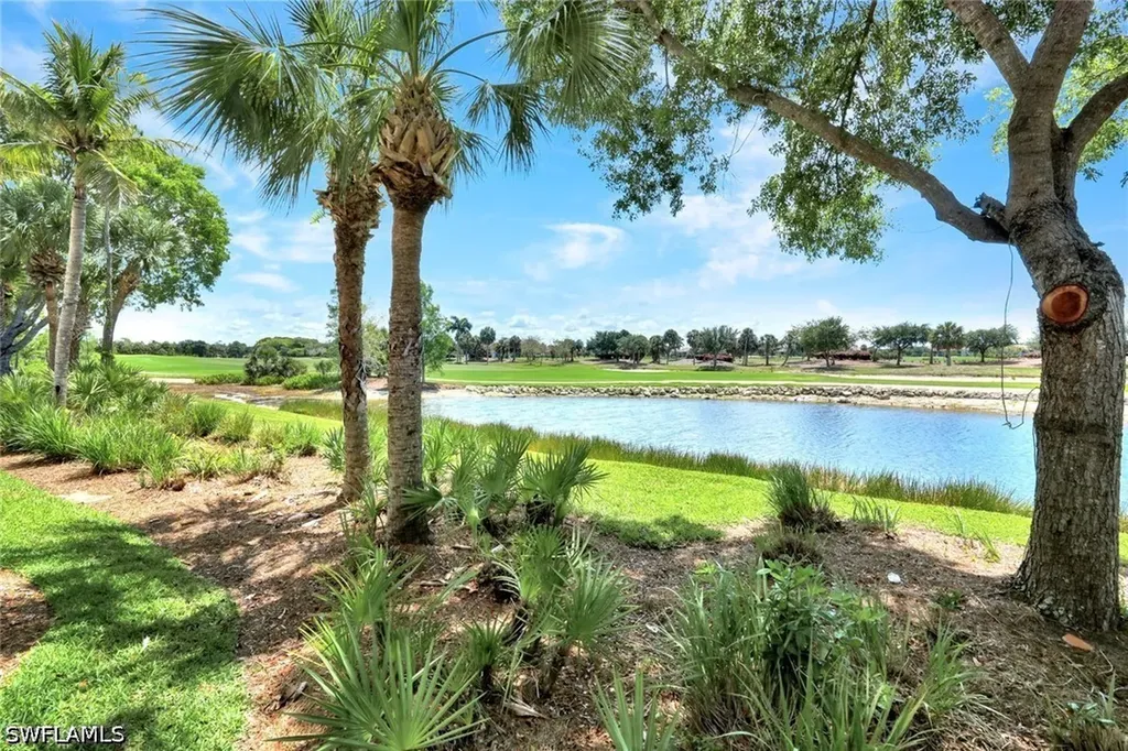 9038 Cascada Way Naples FL 34114