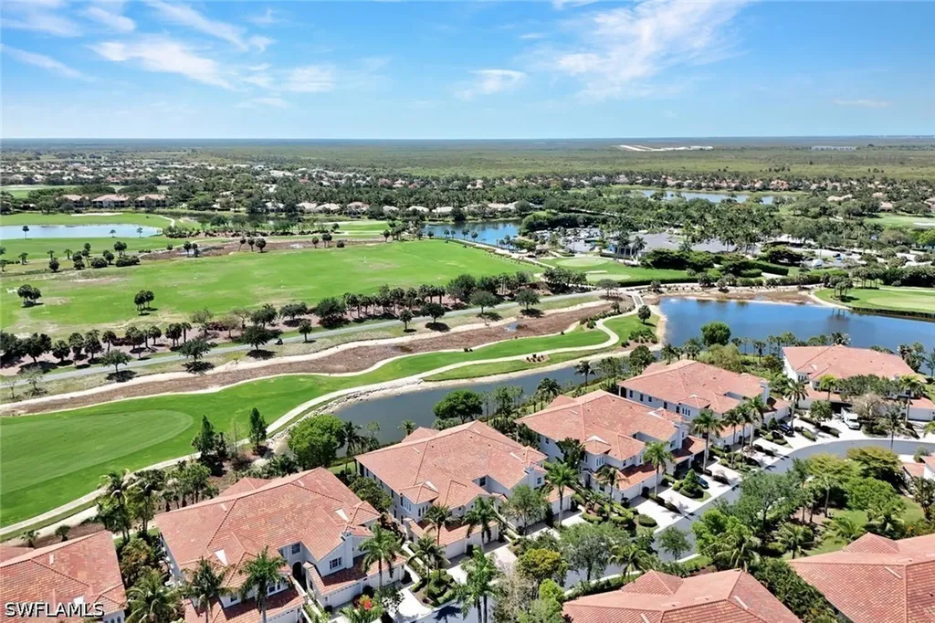 9038 Cascada Way Naples FL 34114