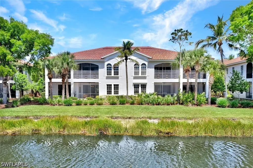 9038 Cascada Way Naples FL 34114