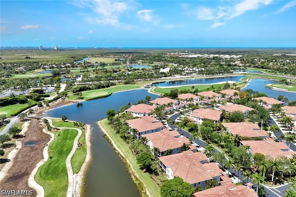 9038 Cascada Way Naples FL 34114
