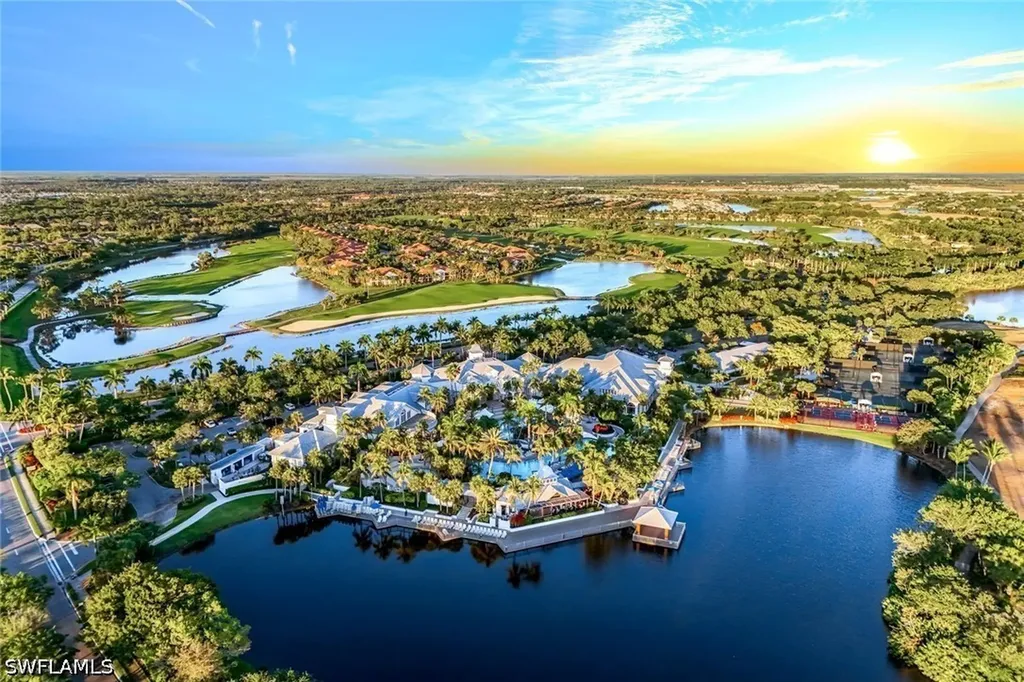 9038 Cascada Way Naples FL 34114