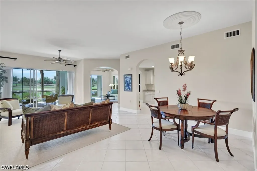 9038 Cascada Way Naples FL 34114