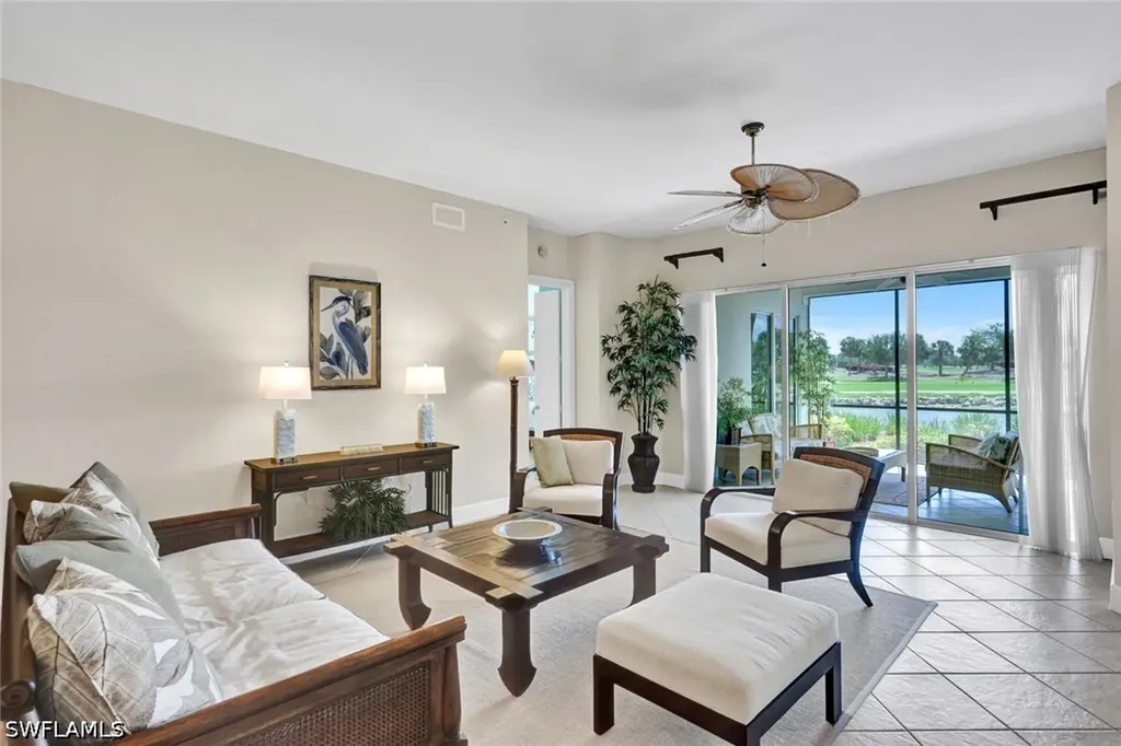 9038 Cascada Way Naples FL 34114