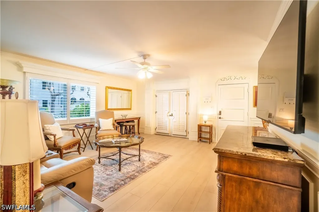 388 4th Avenue S Naples FL 34102