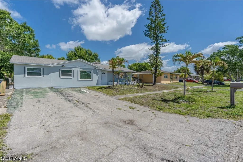 990 Jasmine Street North Fort Myers FL 33903