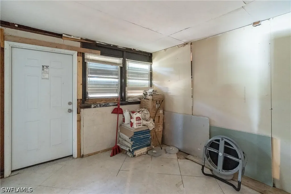 990 Jasmine Street North Fort Myers FL 33903