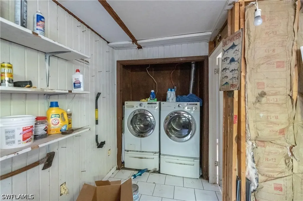 990 Jasmine Street North Fort Myers FL 33903