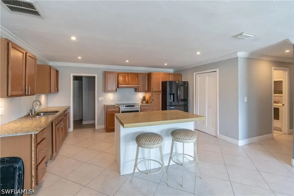 990 Jasmine Street North Fort Myers FL 33903