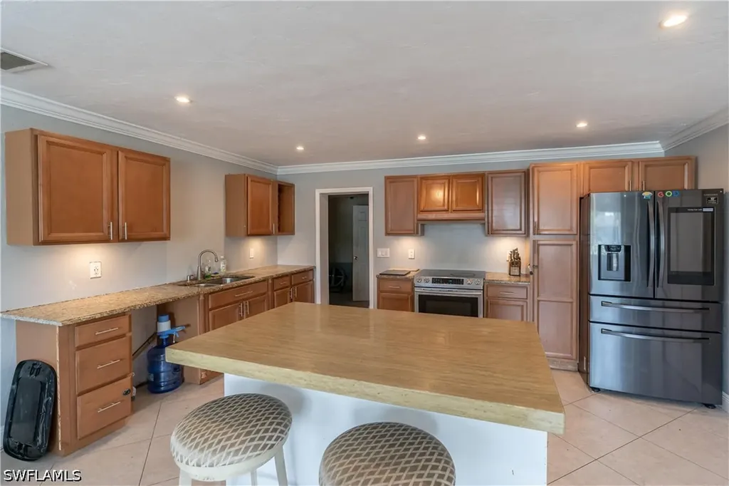 990 Jasmine Street North Fort Myers FL 33903