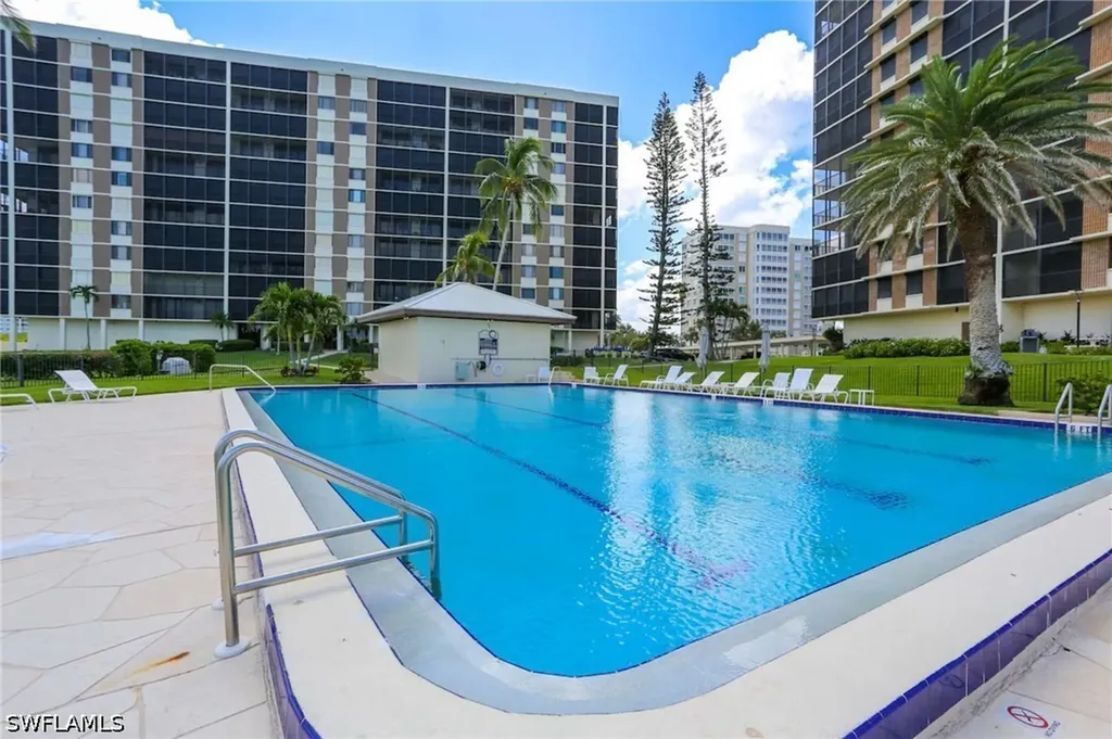 15 Bluebill Avenue Naples FL 34108