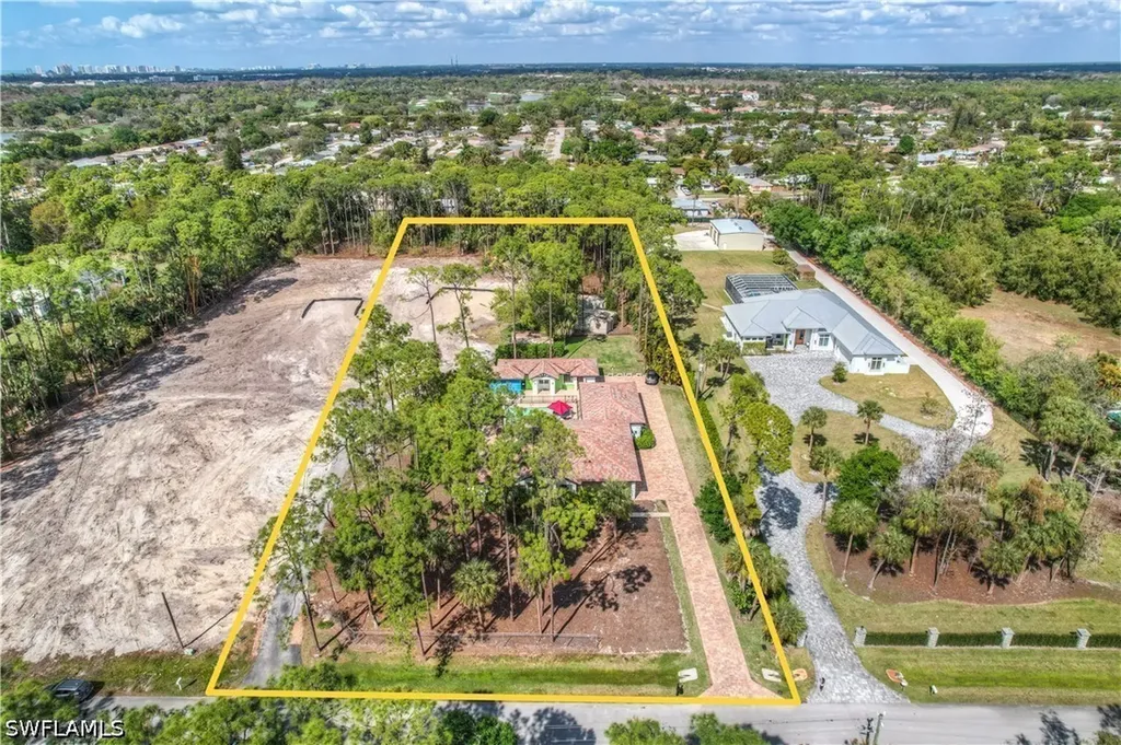 2401 Coach House Lane Naples FL 34105
