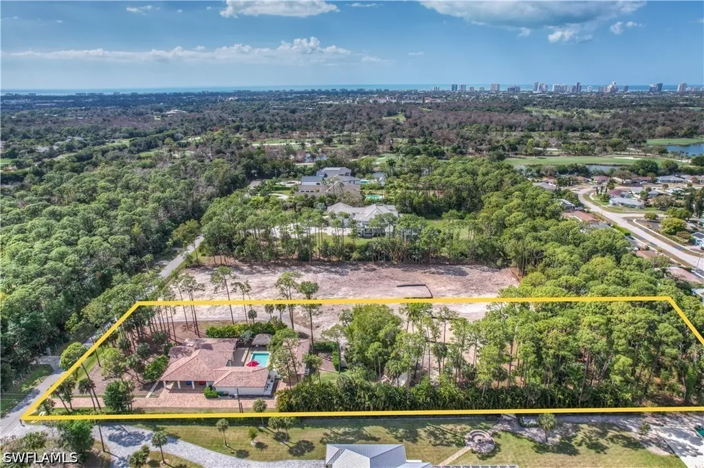 2401 Coach House Lane Naples FL 34105