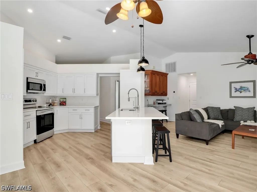 2474 Outrigger Lane Naples FL 34104