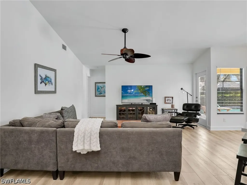 2474 Outrigger Lane Naples FL 34104