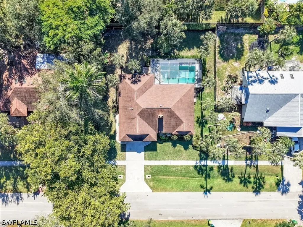 2474 Outrigger Lane Naples FL 34104