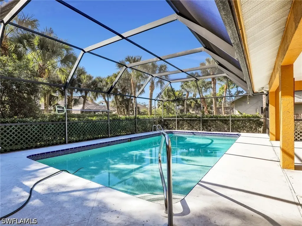 2474 Outrigger Lane Naples FL 34104
