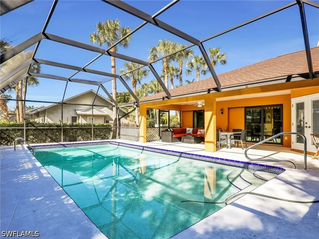2474 Outrigger Lane Naples FL 34104