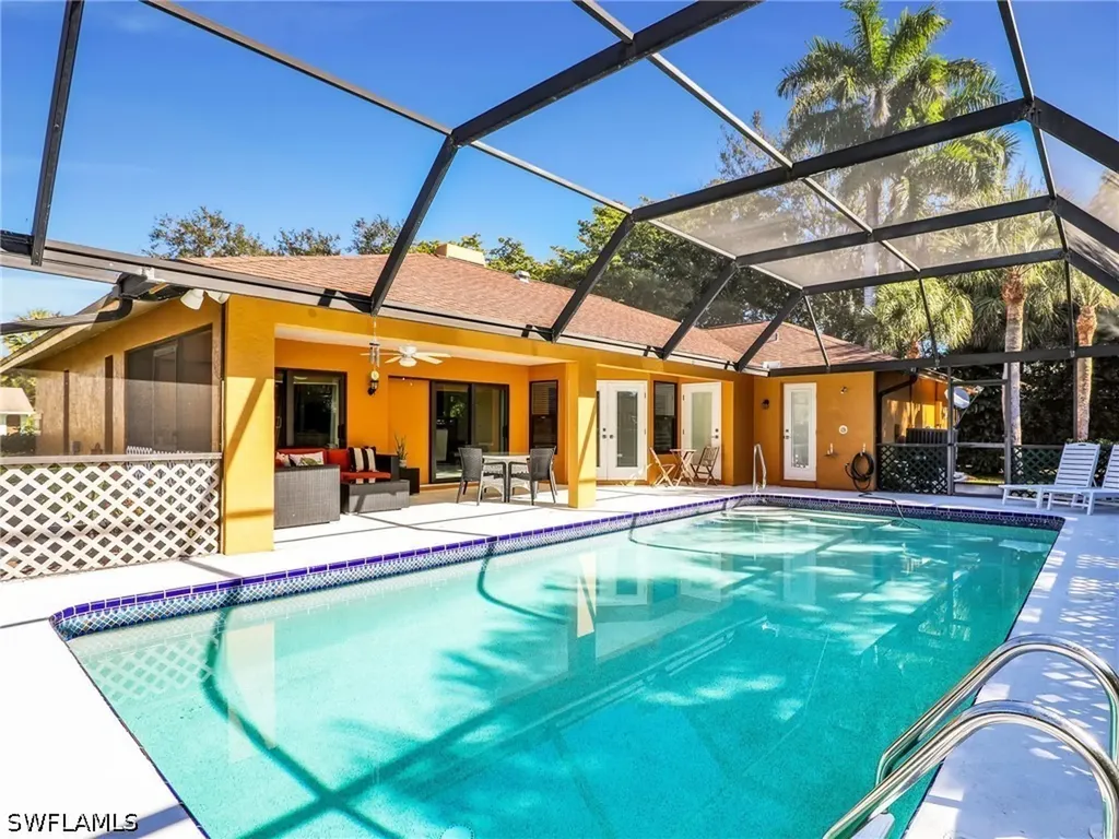 2474 Outrigger Lane Naples FL 34104