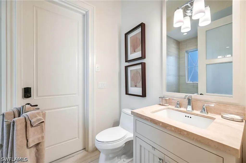 42 6th Street S Naples FL 34102