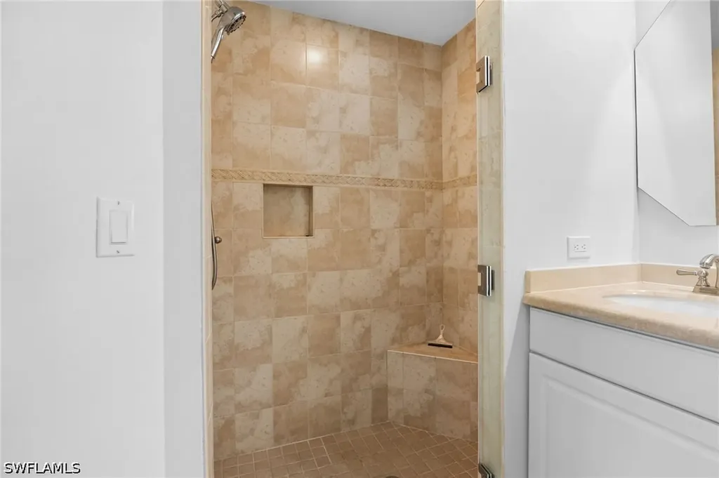 2335 Carrington Court Naples FL 34109