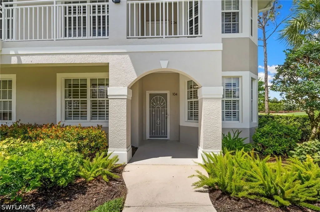 2335 Carrington Court Naples FL 34109
