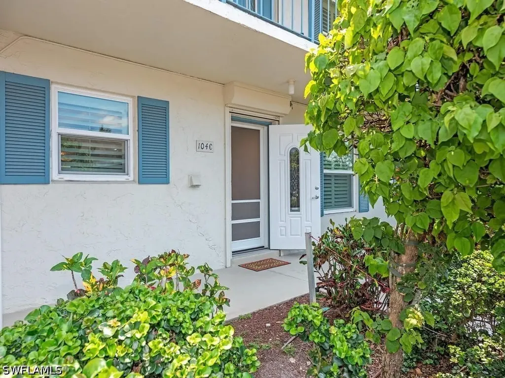 325 Charlemagne Boulevard Naples FL 34112