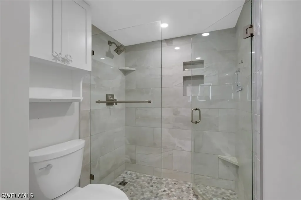 10475 Gulf Shore Drive Naples FL 34108