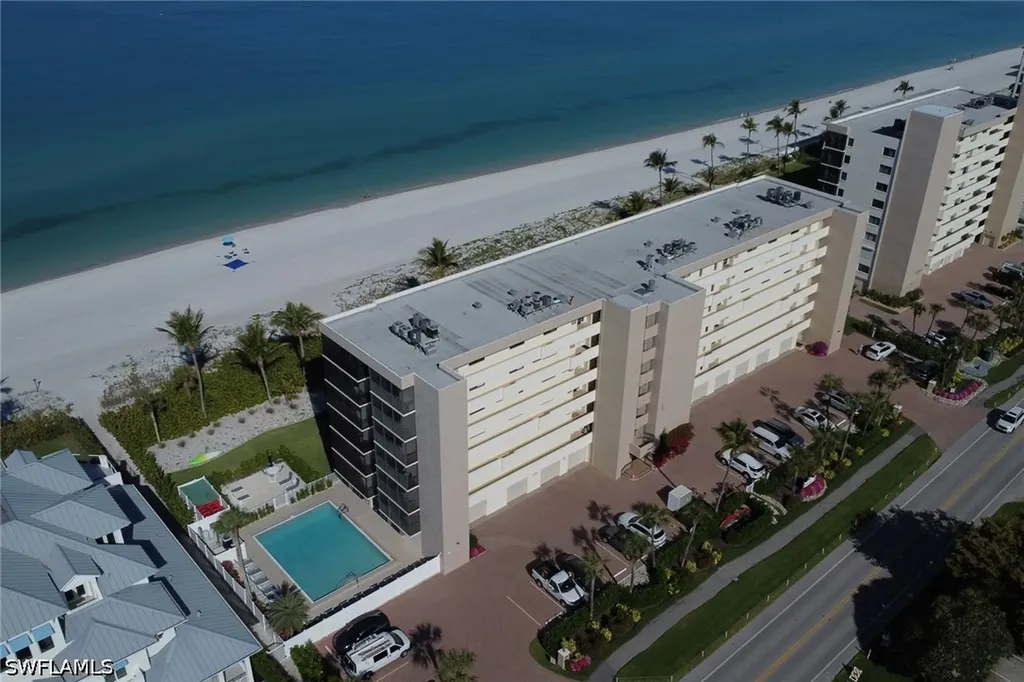 10475 Gulf Shore Drive Naples FL 34108