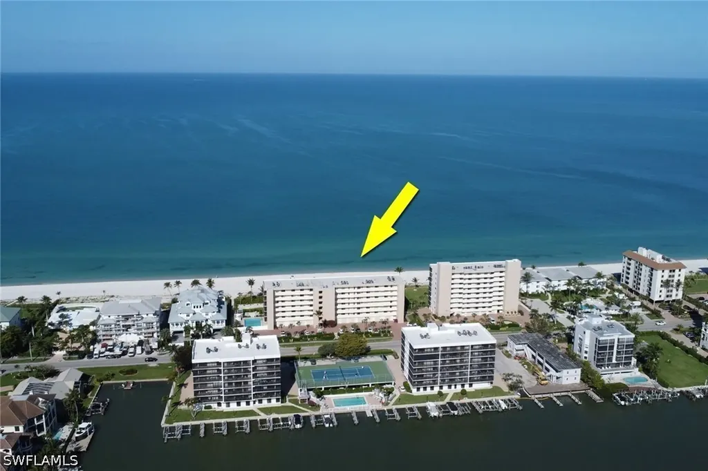 10475 Gulf Shore Drive Naples FL 34108