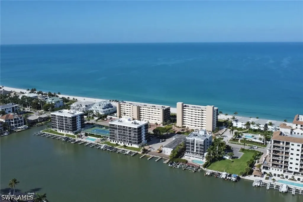 10475 Gulf Shore Drive Naples FL 34108