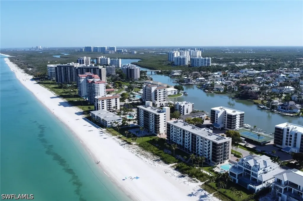 10475 Gulf Shore Drive Naples FL 34108