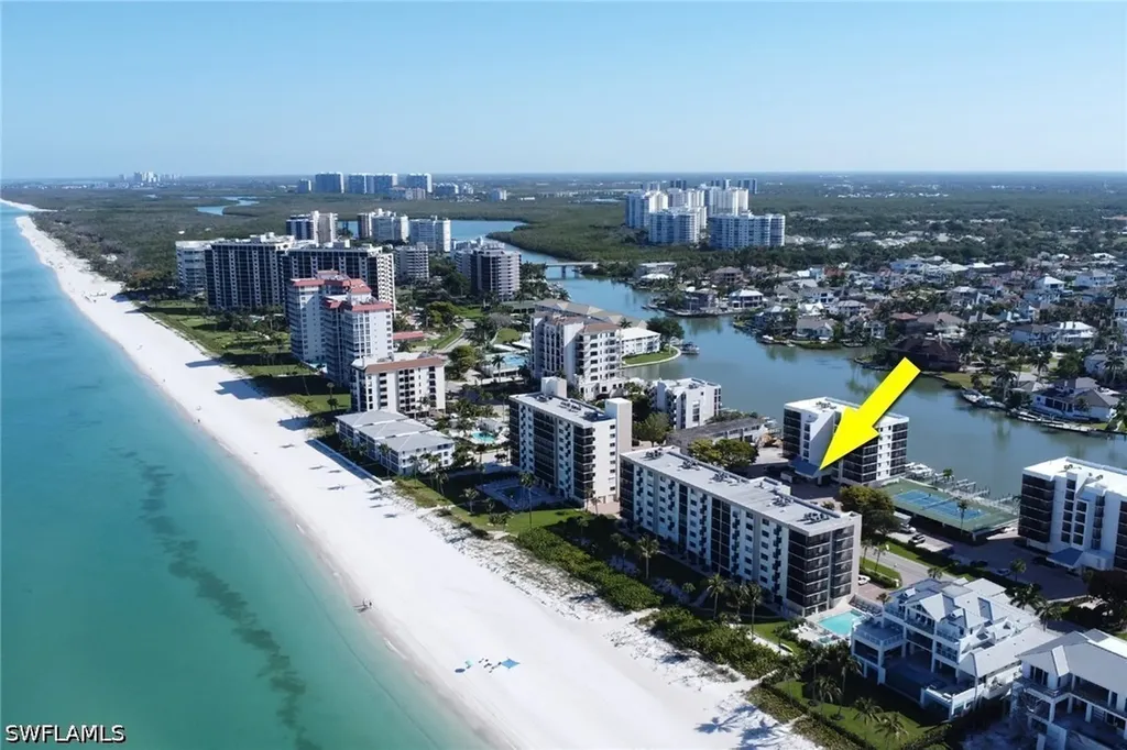 10475 Gulf Shore Drive Naples FL 34108