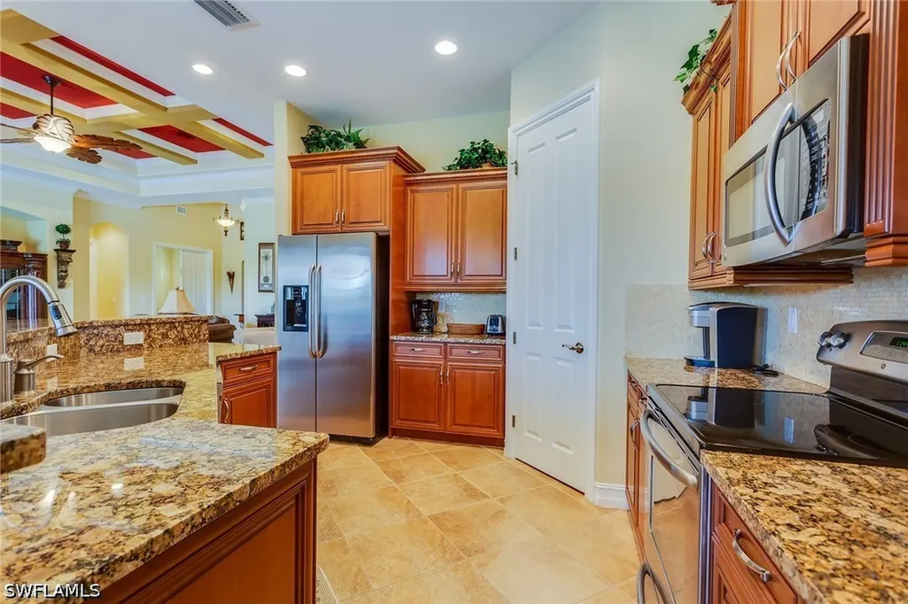 7771 Cottesmore Drive Naples FL 34113