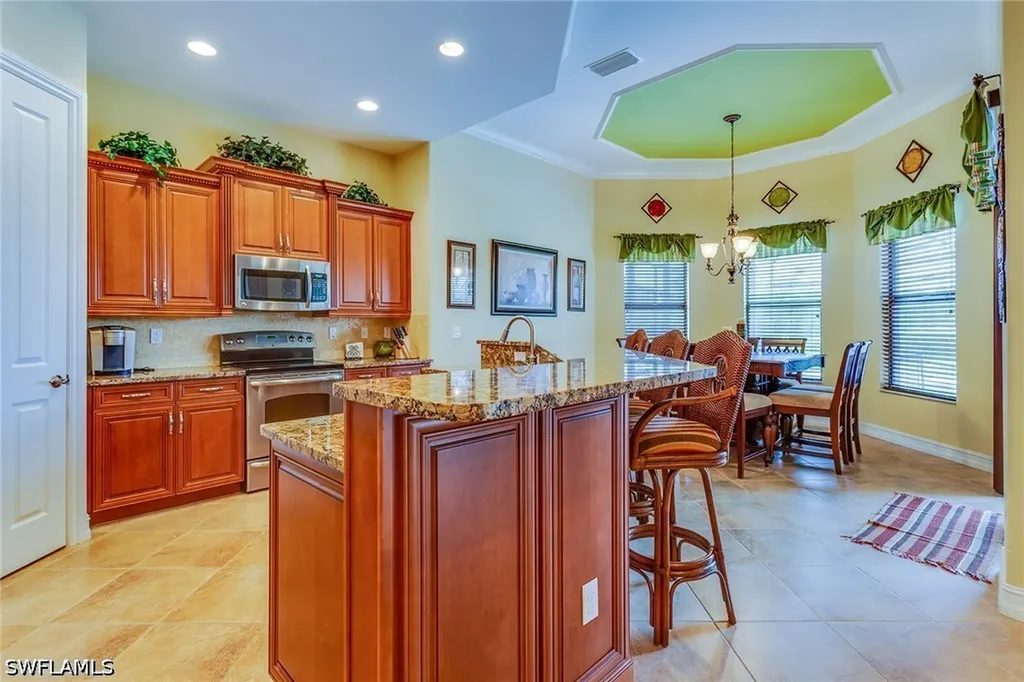 7771 Cottesmore Drive Naples FL 34113