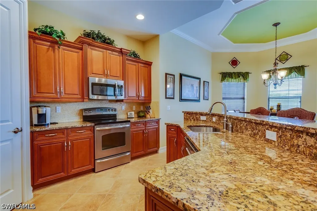 7771 Cottesmore Drive Naples FL 34113