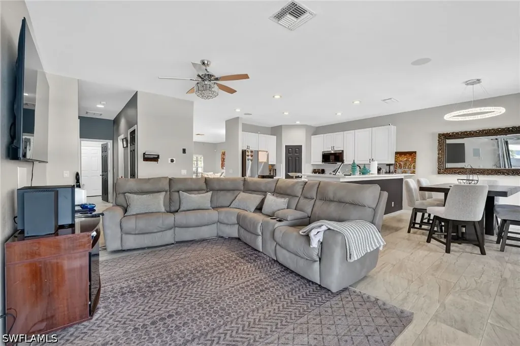 2645 Fishtail Palm Court Naples FL 34120