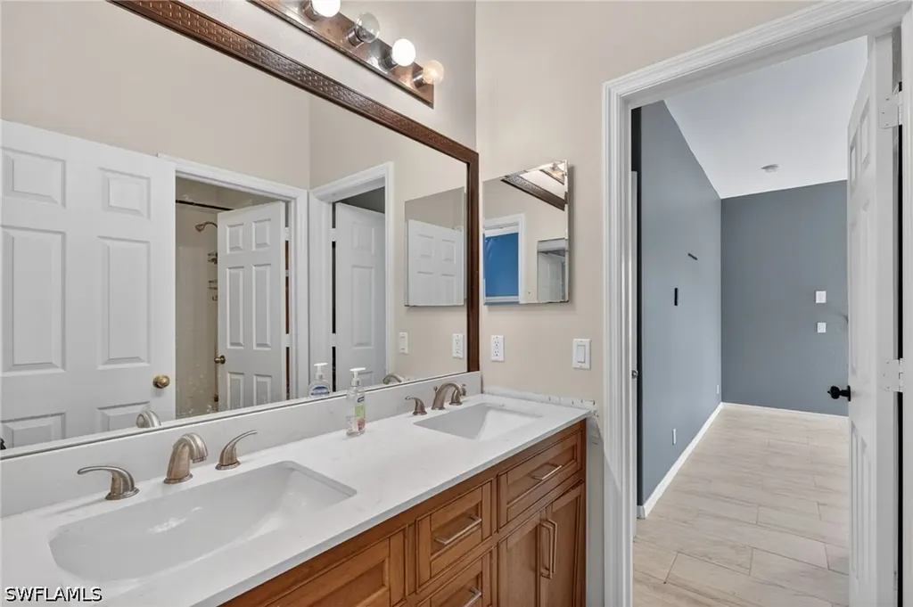 2645 Fishtail Palm Court Naples FL 34120