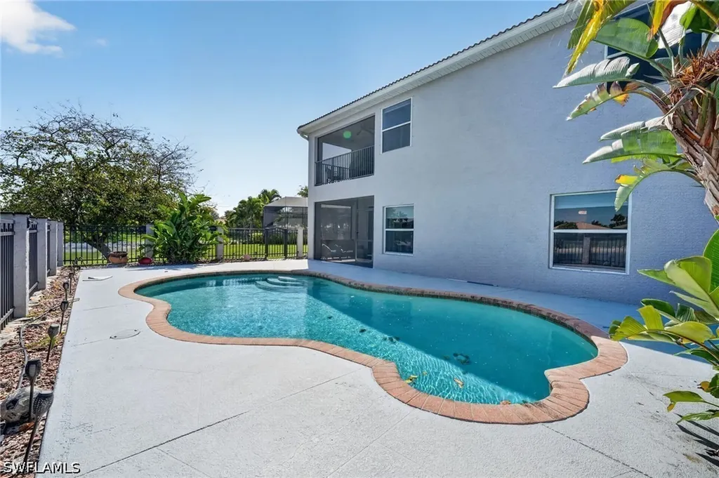 2645 Fishtail Palm Court Naples FL 34120