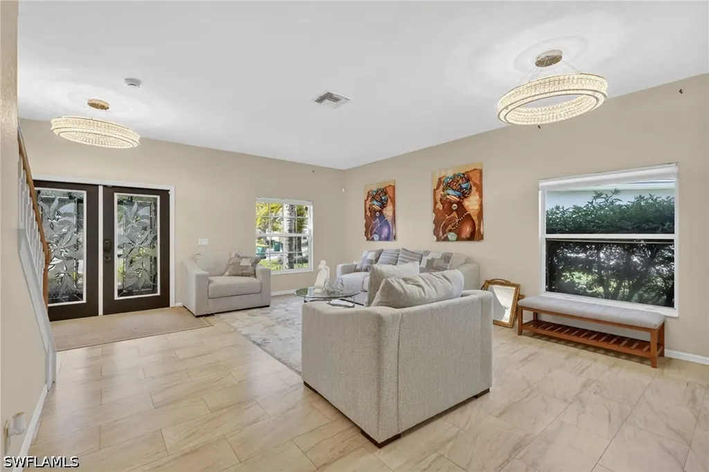 2645 Fishtail Palm Court Naples FL 34120