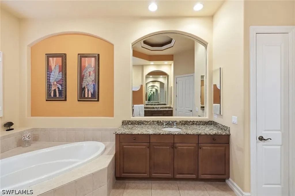 8907 Shenendoah Circle Naples FL 34113