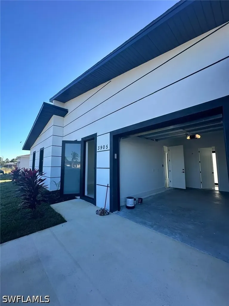 3905 23rd Street SW Lehigh Acres FL 33976