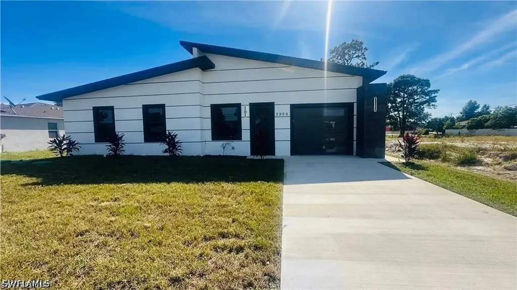 3905 23rd Street SW Lehigh Acres FL 33976