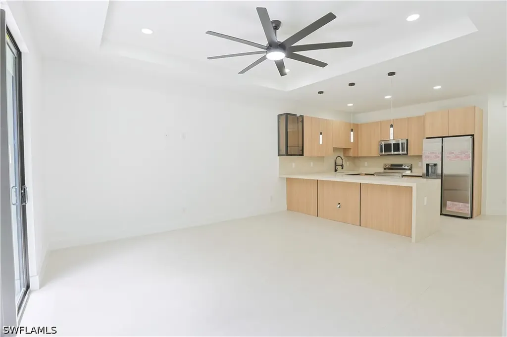 613/615 W 12th Street Lehigh Acres FL 33972
