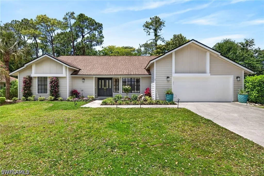 2259 Queens Way Naples FL 34112