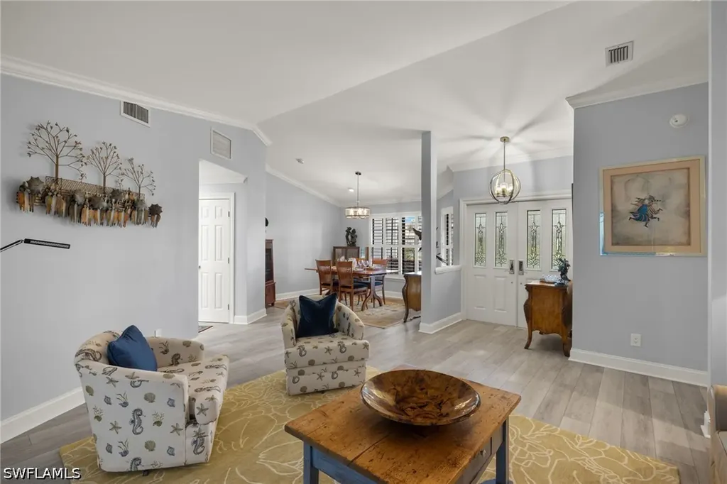 2259 Queens Way Naples FL 34112