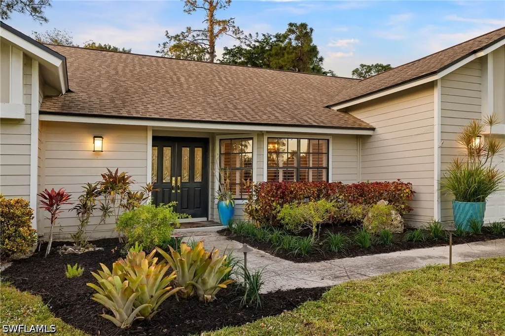 2259 Queens Way Naples FL 34112